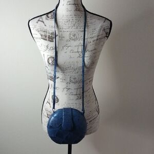 Navy Blue Crossbody Bag with Sporty Sophistication